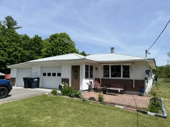 772 River Rd, Edwards, NY 13635