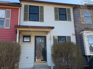 109 Wood Duck Ct, Hackettstown, NJ 07840
