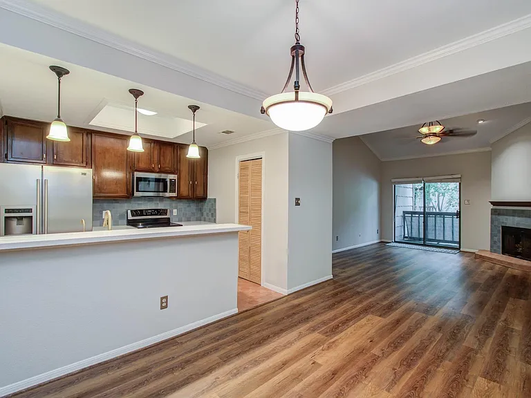 11711 Memorial Dr #188 — Photo 3