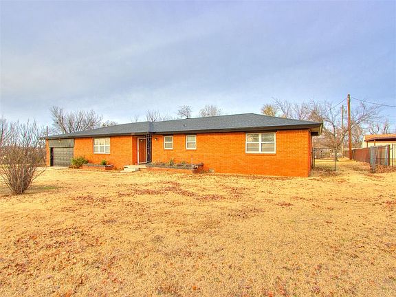 5th image of 2805 NE 25th St