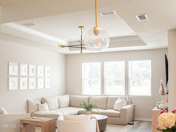 4th image of 167 RED BARN Road