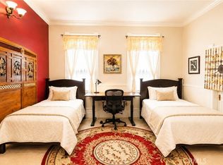 225 N Lima St #102, Sierra Madre, CA 91024