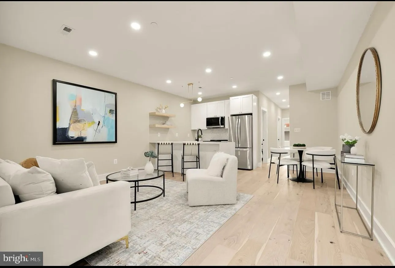 2 bed, 806 sqft, $2,800 — Photo 4