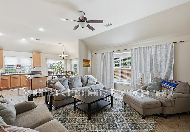 1218 Inglewood Dr — Photo 9