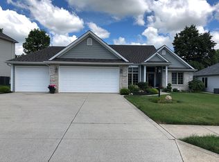 8110 Sunny Hill Cv, Fort Wayne, IN 46804