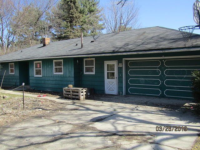 1st image of W399N6154 Lac La Belle Dr