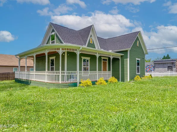 413 E Inskip Dr, Knoxville, TN 37912
