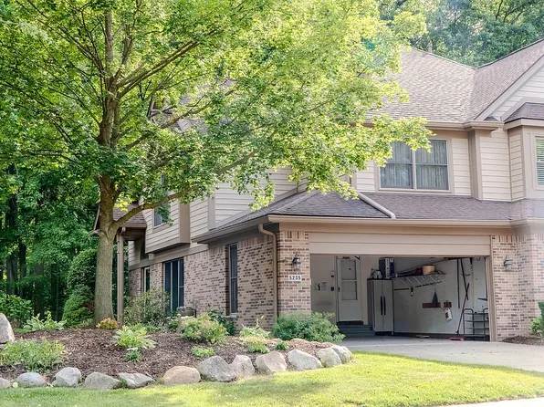 5235 Royal Vale Ln, Dearborn, MI 48126