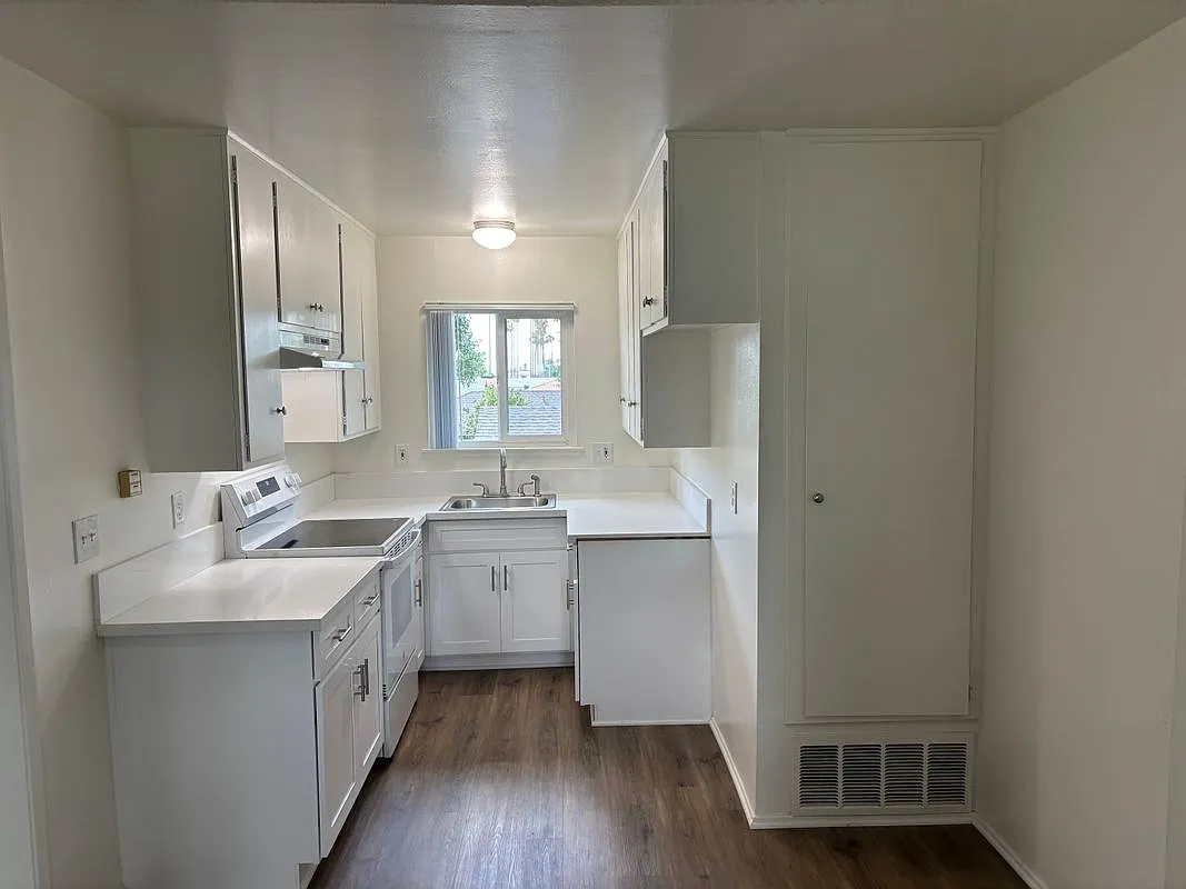 2 bed, 1.0 bath, 700 sqft, $2,650 — Photo 3