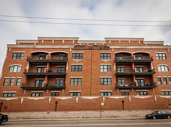 2nd image of 2801 N Oakley Ave APT 502