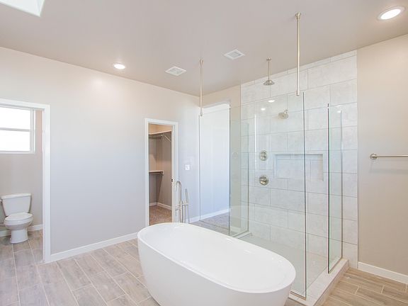 4th image of 13388 Emerald Glass Dr