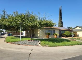 515 Mountain View Dr, Lindsay, CA 93247