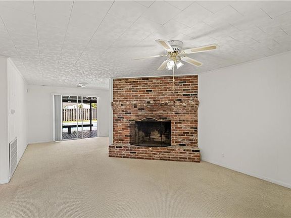 3rd image of 2645 Canary Dr