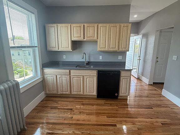 4th image of 620 Norfolk St Floor 2