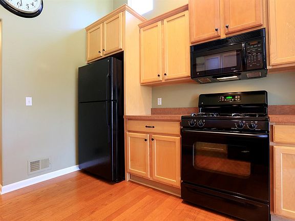 5th image of 186 Burwyck Park Dr