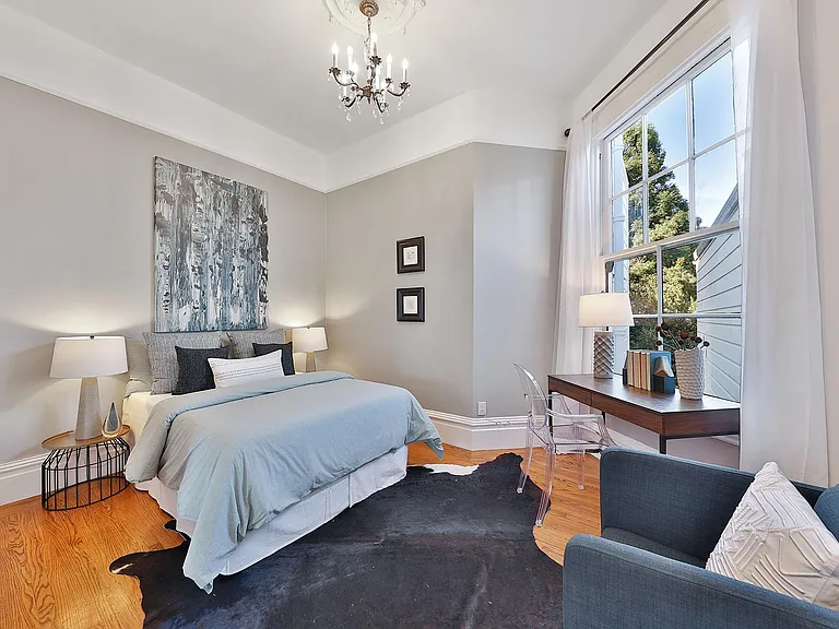 725 Webster St — Photo 16