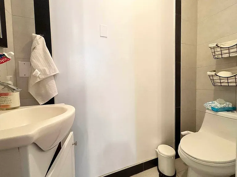 64 Palmetto St #2R — Photo 9
