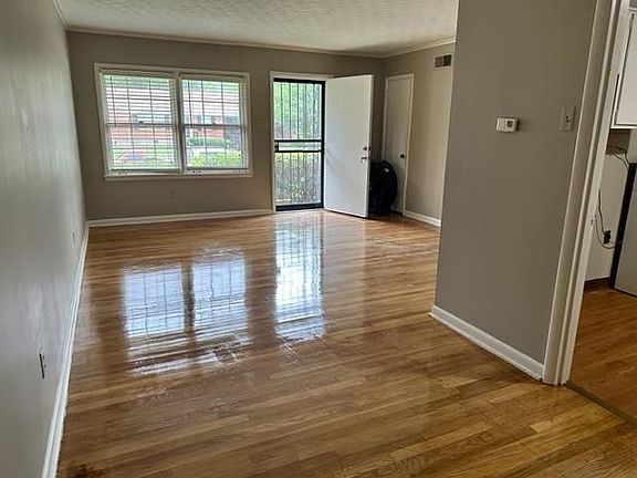2nd image of 1783 Myrna Ln