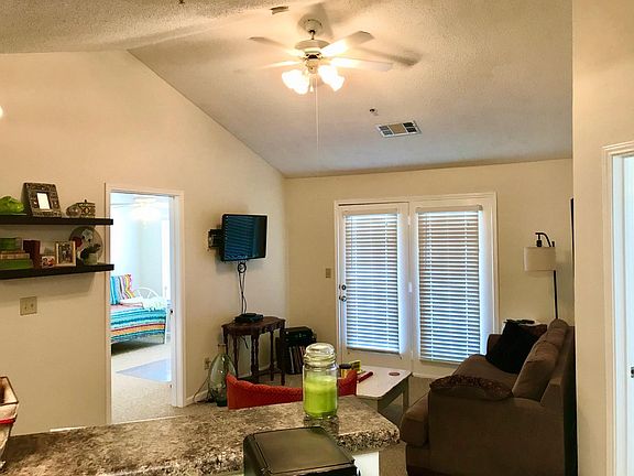 3rd image of 2301 Veterans Memorial Pkwy #609