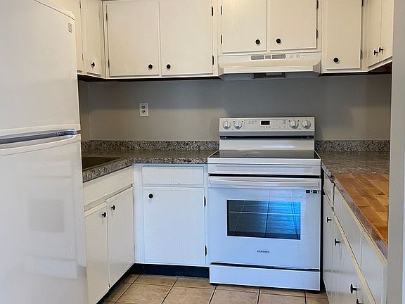 3rd image of 1450 Wood Dr #11