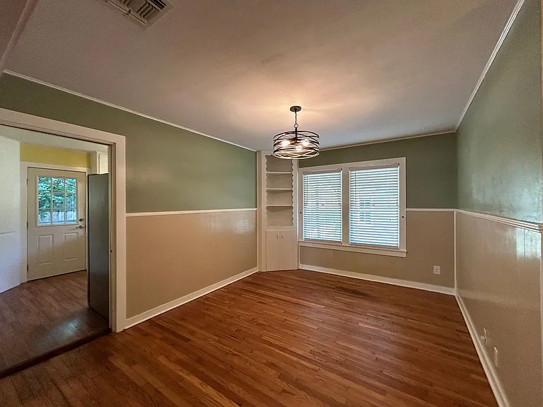 893 Pine St — Photo 7