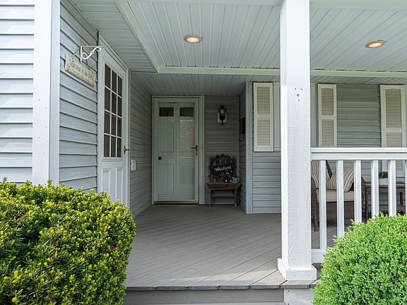 2nd image of 534 Cumnor Ct