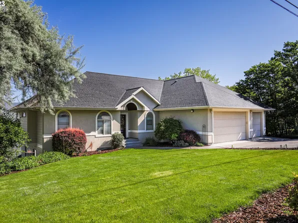 1629 E 19th St, The Dalles, OR 97058