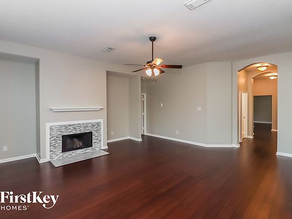 4th image of 2815 Noble Grove Ln