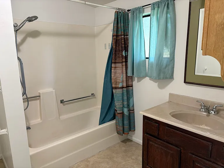 5703 Chapel Dr — Photo 11