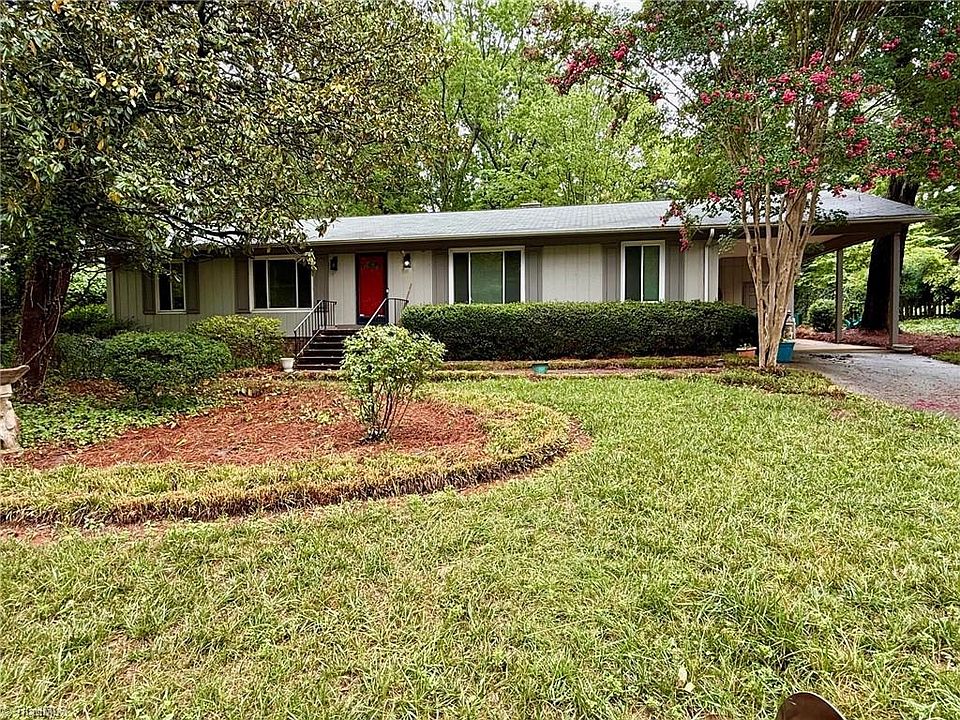 2nd image of 1902 Tennyson Dr