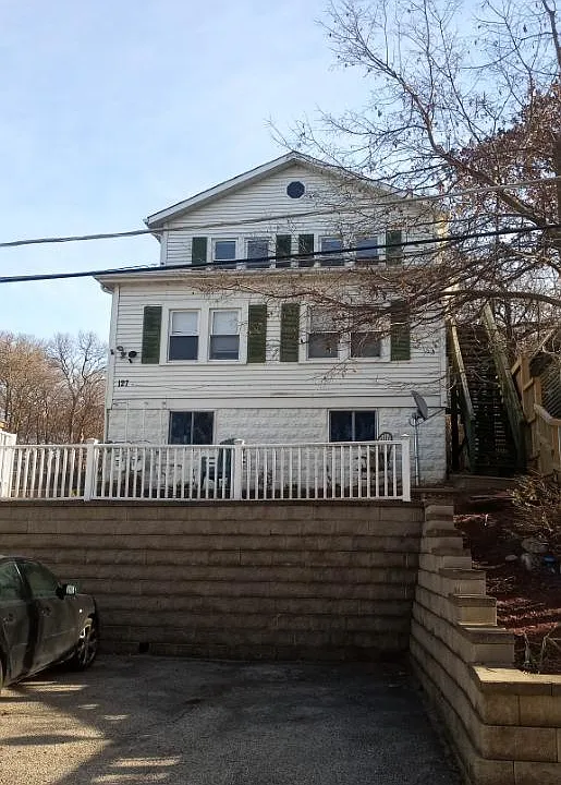 127 Arthur Ave #2B