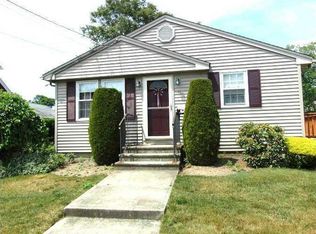 45 Providence Ave, Riverside, RI 02915
