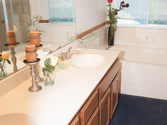 5th image of 625 Lunardi Way