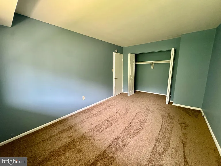 5444 85th Ave #201 — Photo 14