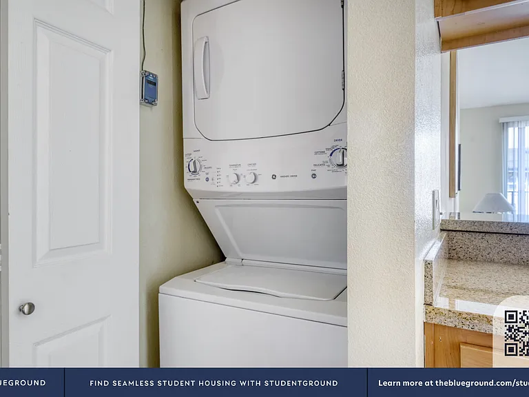 Washer/Dryer in Apartment