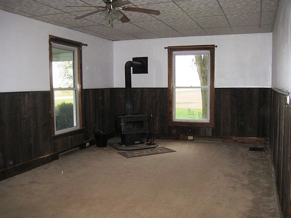 3rd image of 777 County Road 1350n