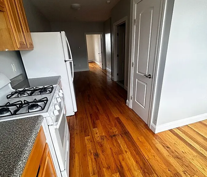 53 Morris St — Photo 2