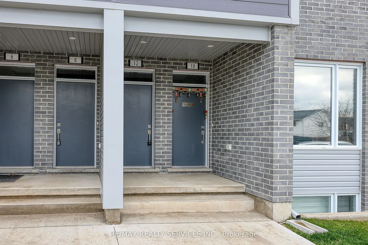 Building Photo - 925 Deveron Cres #12