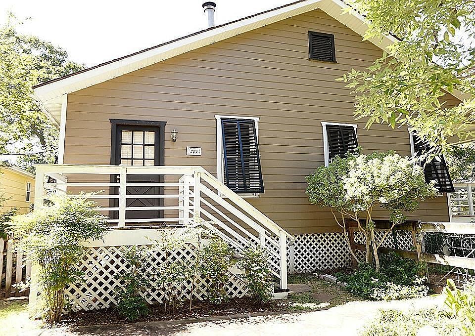 1st image of 226 E Shore Dr