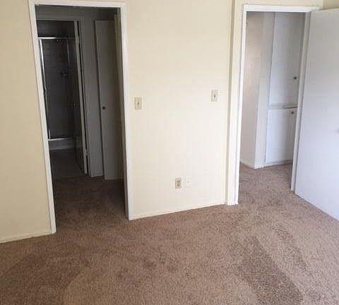 Master Bedroom walk in closet