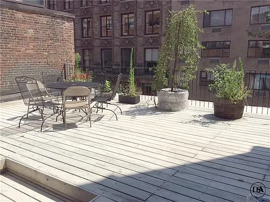 Rented by DSA Realty | media 12