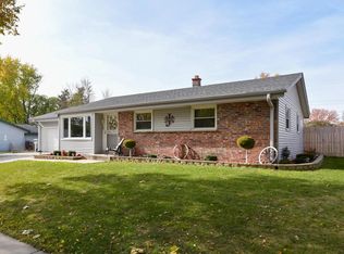 8069 North 105th STREET, Milwaukee, WI 53224