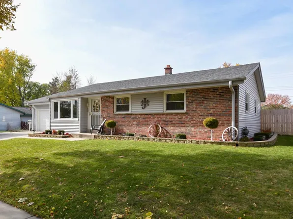 8069 North 105th STREET, Milwaukee, WI 53224