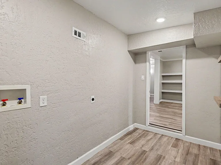 13334 Emporia St — Photo 22