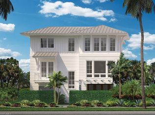 995 8th Ave S, Naples, FL 34102