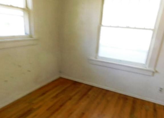 4th image of 811 Euclid Ave