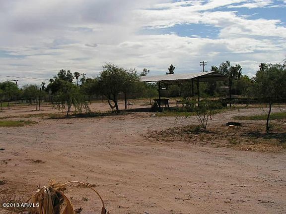 2nd image of 3210 E Picacho Dr