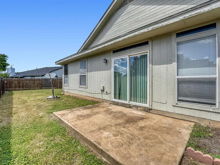 500 Gregory Ct — Photo 16