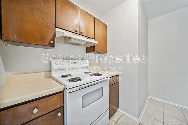 5520 E 47th Pl — Photo 10