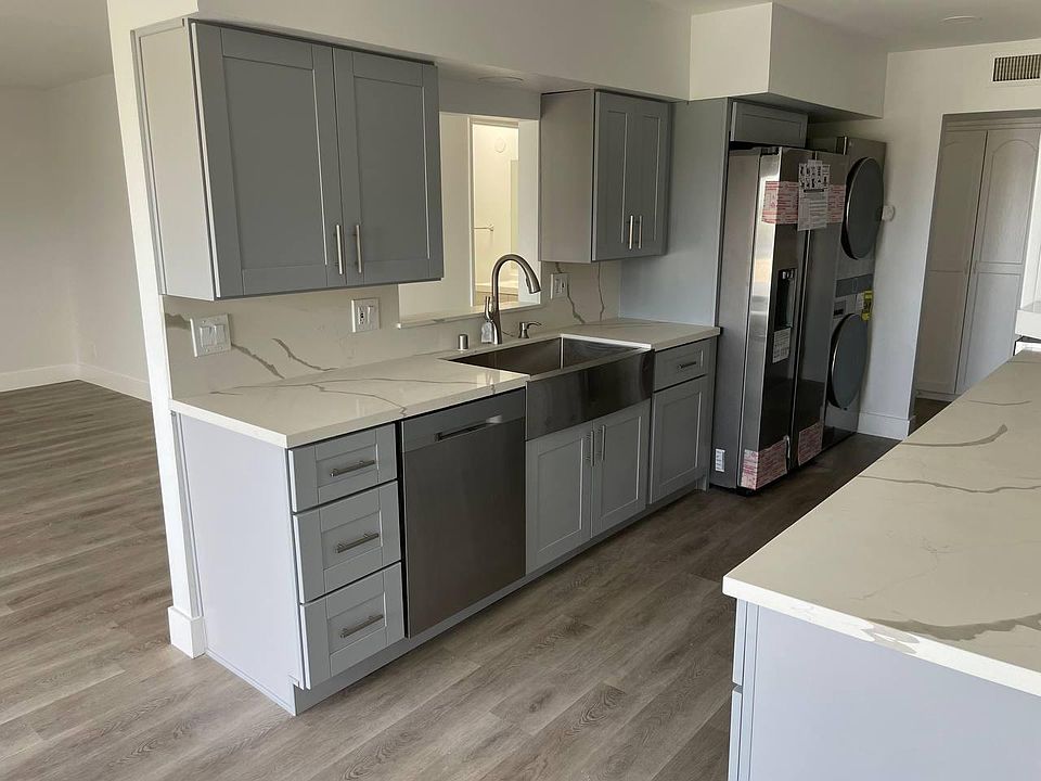 1st image of 282 Redondo Ave Unit 403